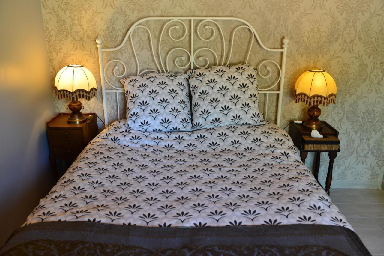 Chez Pique-Fesse Chambre D'Hote Saint-Martin-L'ars Exteriér fotografie